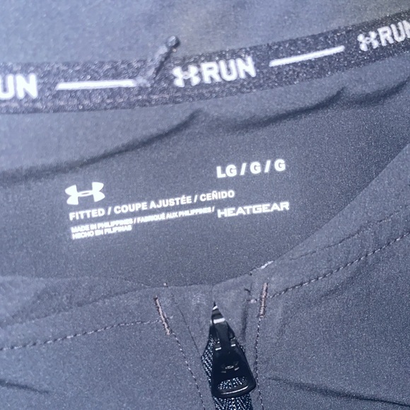 Under armor heat gear top/bottom - Picture 3 of 5